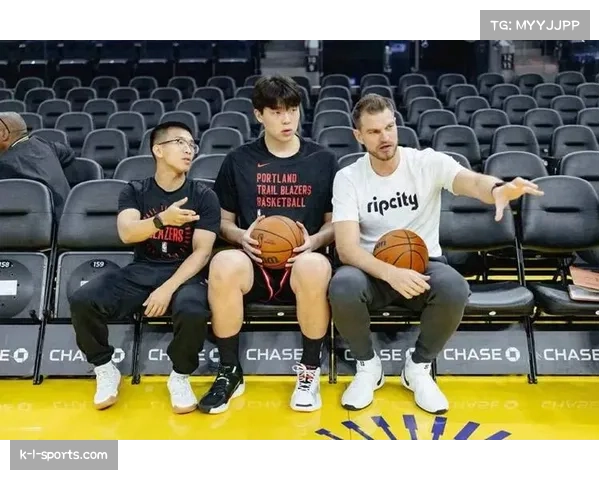 媒体人称斯普利特出身马刺内线背景使其更了解杨瀚森成长与打法